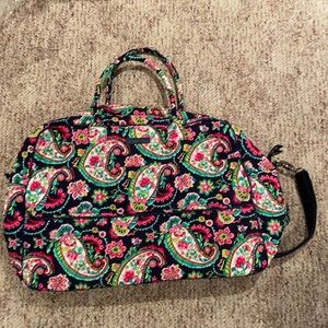 Large Vera Bradley shoulder strap travel bag